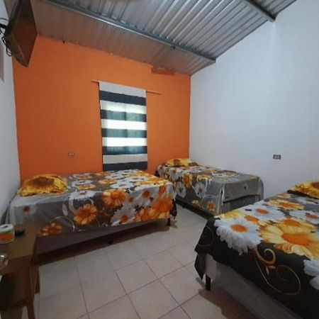 Hotel El Pez Dorado Rio Dulce Town Zewnętrze zdjęcie