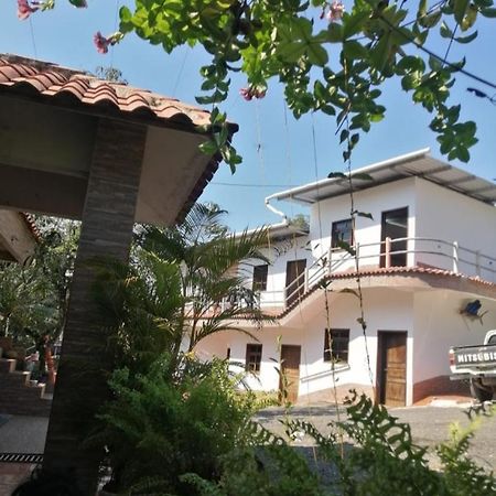 Hotel El Pez Dorado Rio Dulce Town Zewnętrze zdjęcie