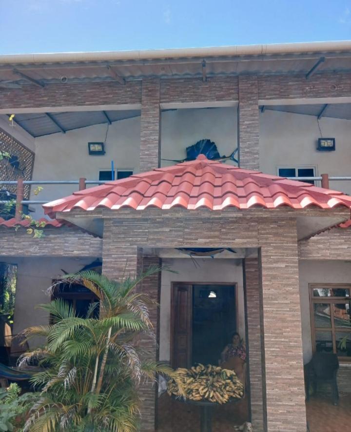 Hotel El Pez Dorado Rio Dulce Town Zewnętrze zdjęcie