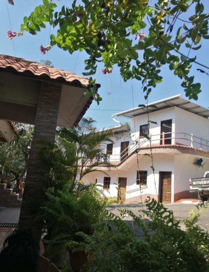 Hotel El Pez Dorado Rio Dulce Town Zewnętrze zdjęcie